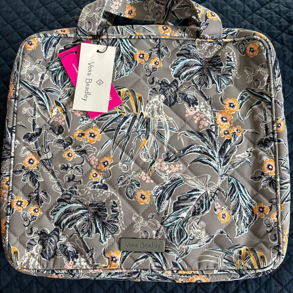 NEW Vera Bradley hanging toiletry bag